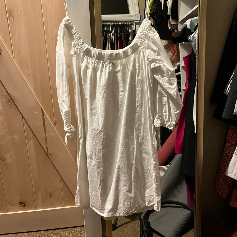 White Abercrombie off the shoulder shift dress